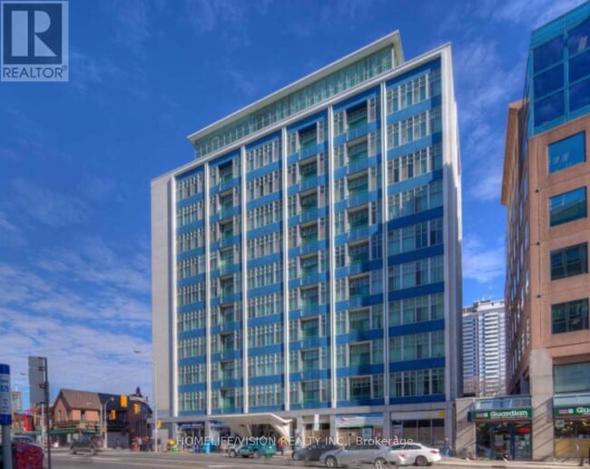 Photo du bâtiment - 1901 Yonge St