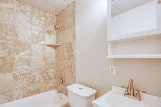 Foto del edificio - Pre Leasing for fall 2026! 2/1 in Tech Terrace