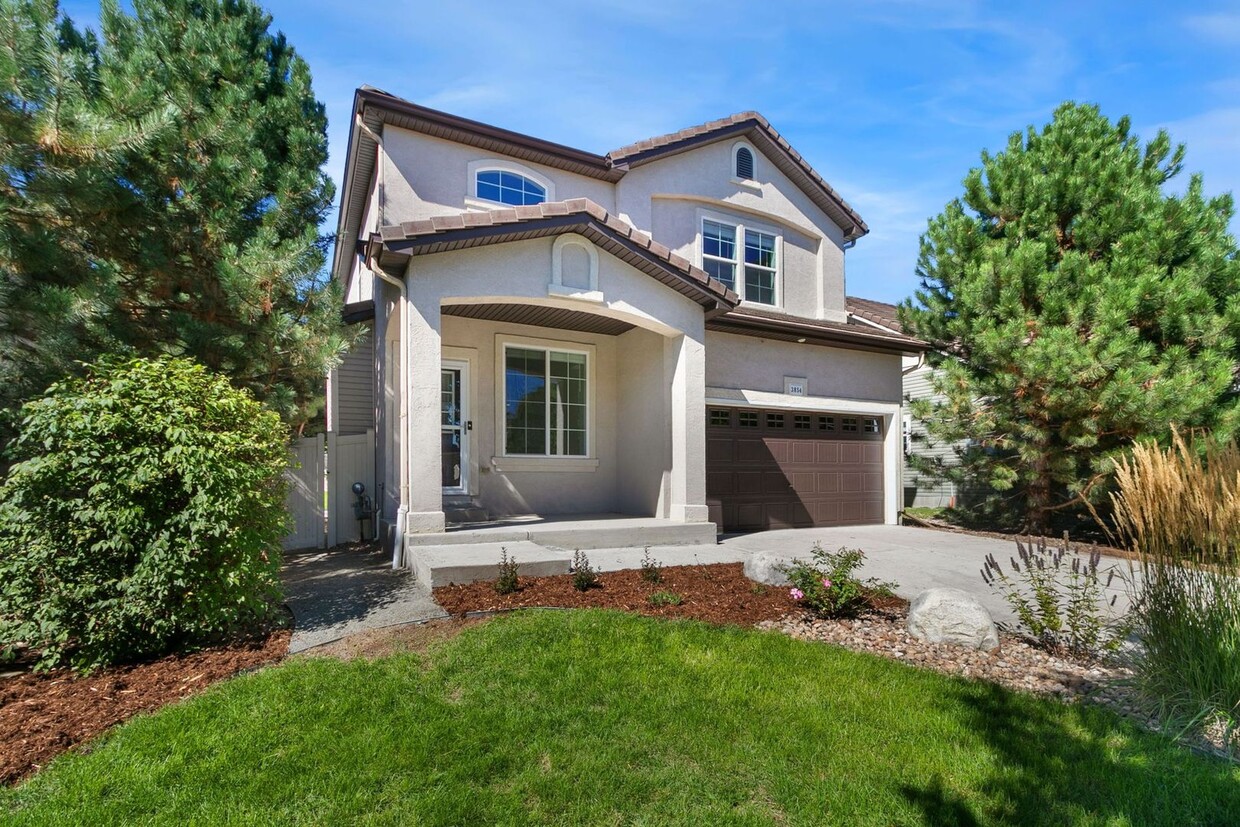 Foto principal - Stunning 3 Bed 2.5 Bath Home in Thompson R...