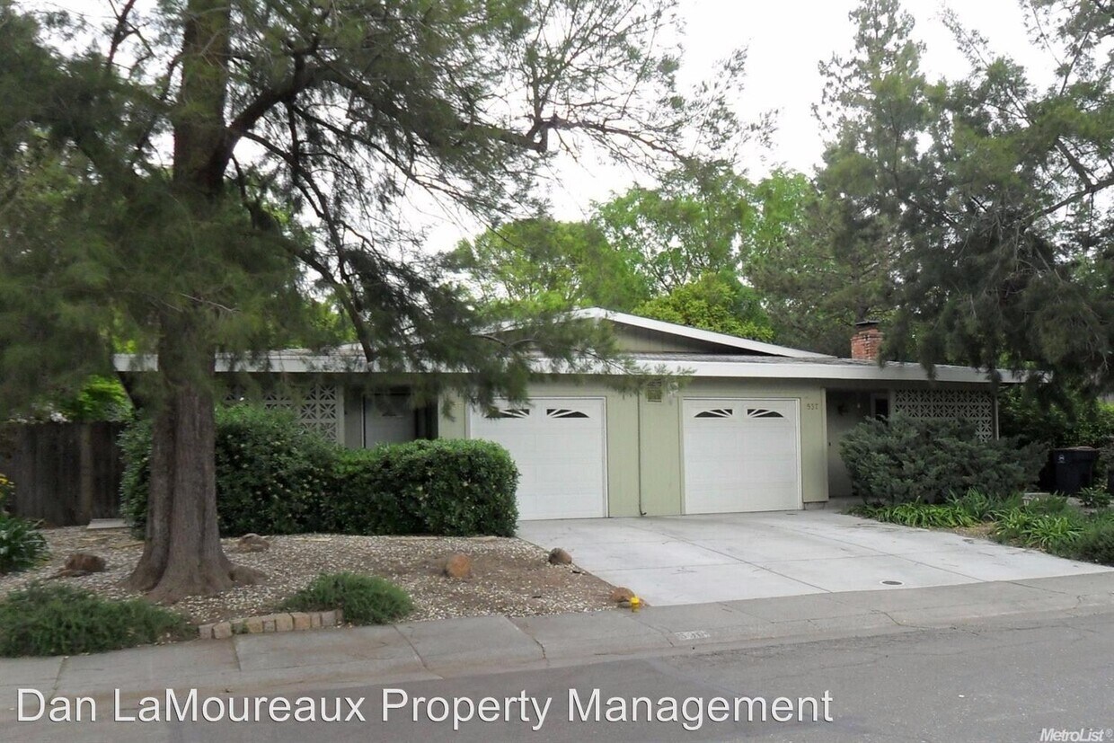Primary Photo - 539-539 Scripps Dr