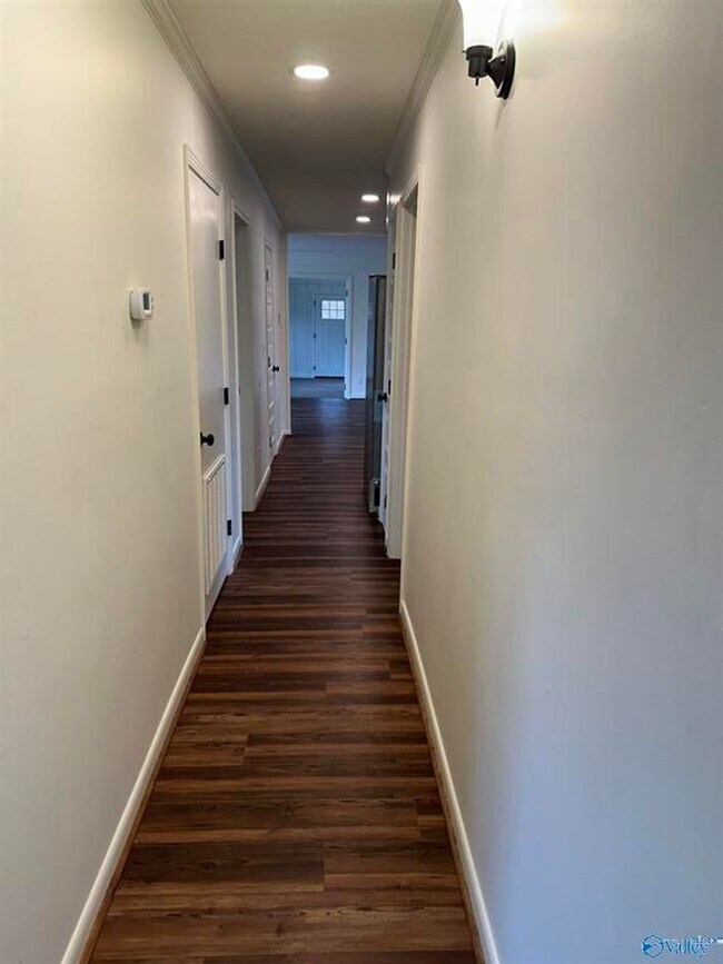 Building Photo - Home for Rent in Guntersville, Alabama!