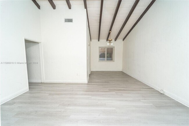 Foto del edificio - 4070 NW 5th St