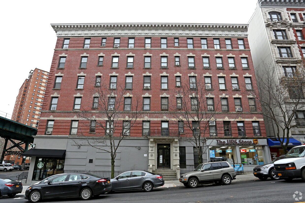 Building Photo - 40-46 Tiemann Pl