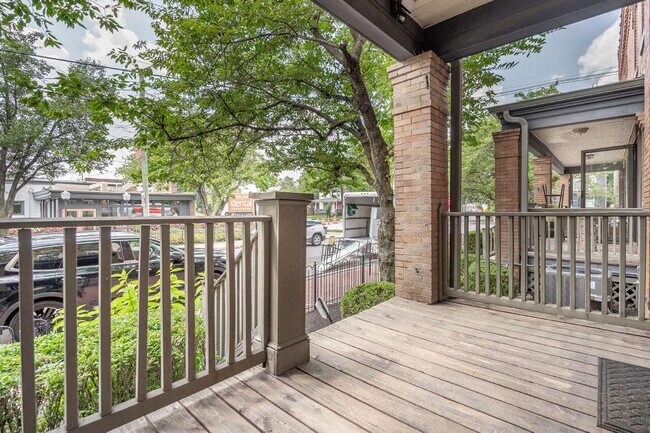 Building Photo - 6 Hanford St