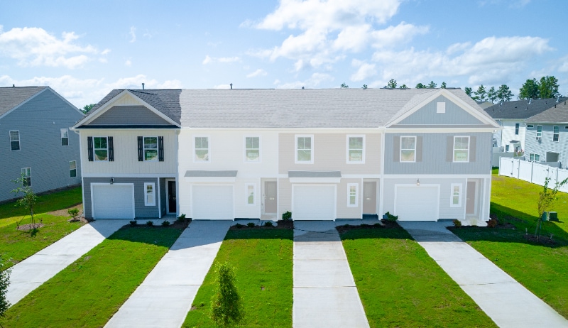 Primary Photo - 177 Winding Chestnut Dr