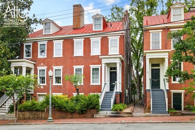 Building Photo - 2206 E Broad St