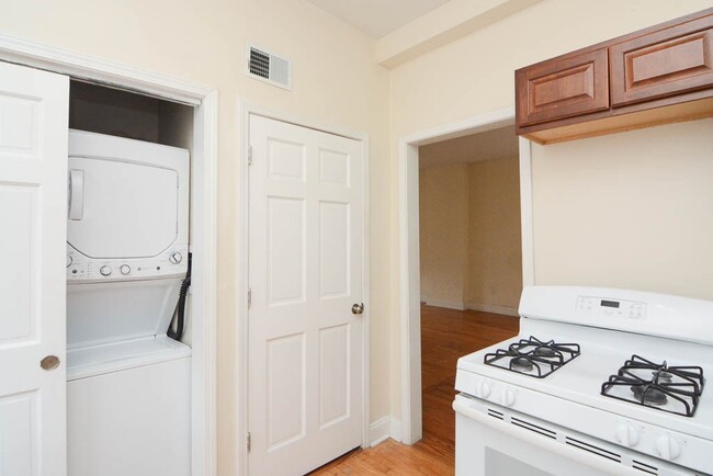 Foto del edificio - 2347 W 24th Pl