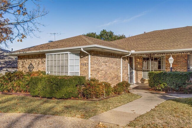 Foto del edificio - 7605 Meadow Oaks Dr