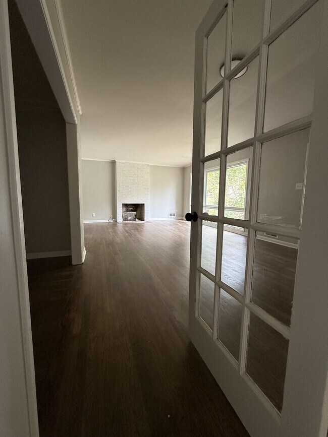 Foto del edificio - 405 Tyus St