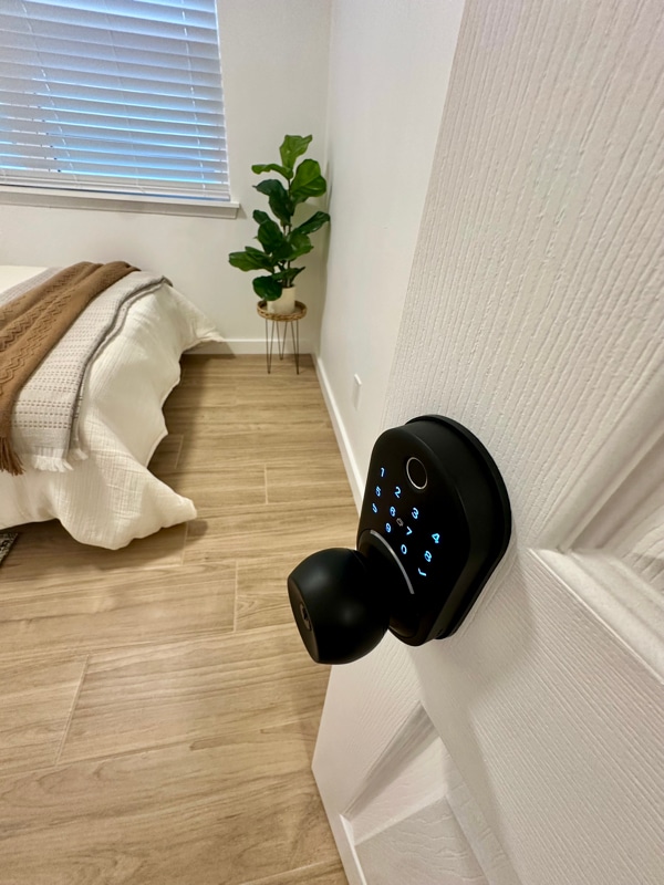 Building Photo - 6803 Hillcroft Dr