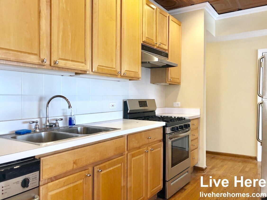 Foto principal - 3213 N Sheffield Ave