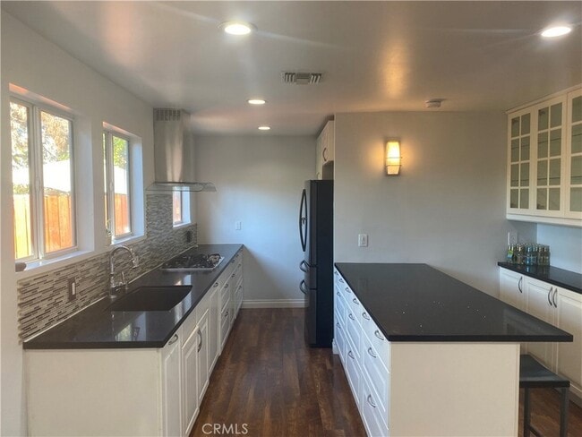Building Photo - 4637 Corliss St