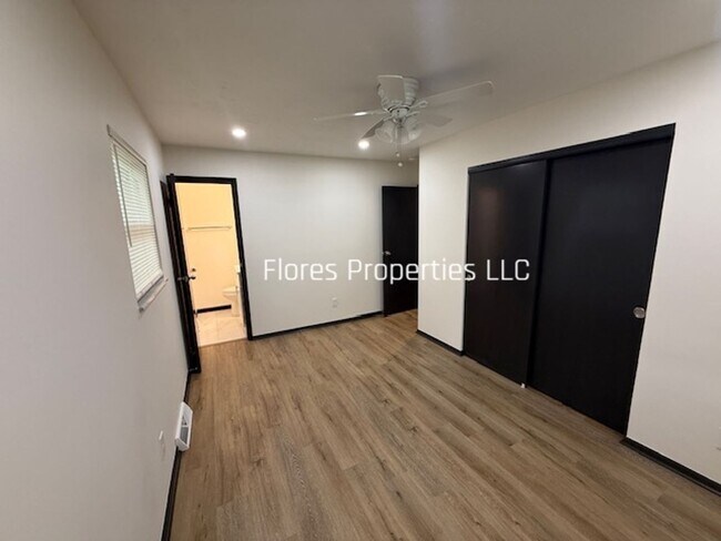 Foto del edificio - 6406 Fairacrest Rd