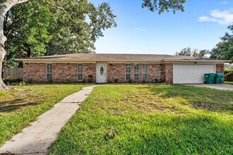 Building Photo - 2315 Robert Dr