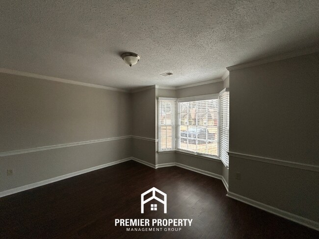 Foto del edificio - 7082 Farmhouse Dr