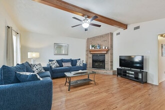 Building Photo - 3906 Sioux Cir