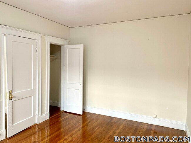 Building Photo - 1171 Boylston St