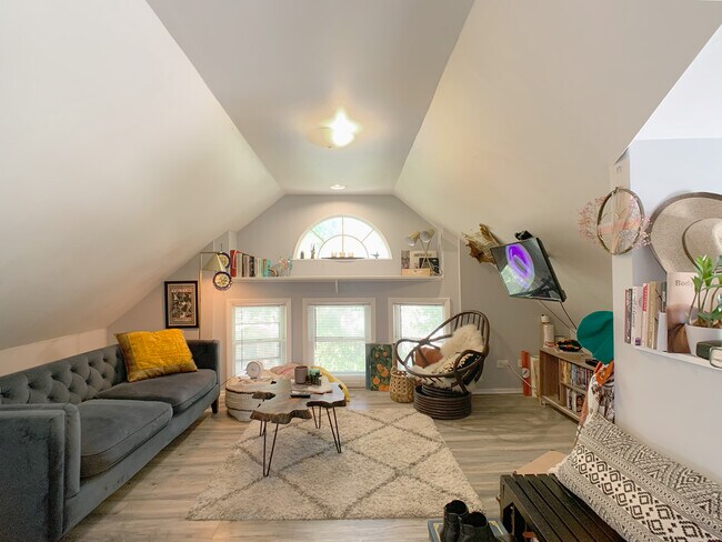 Foto del edificio - 4033 W Eddy St