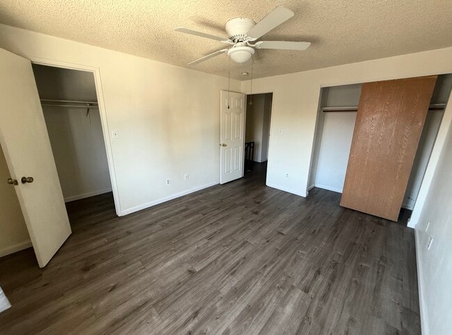 Foto del edificio - 1416 E 9th St