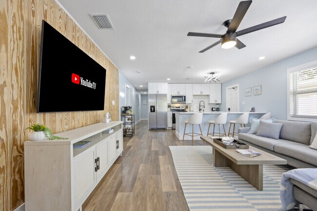 Building Photo - 79 S Brevard Ave