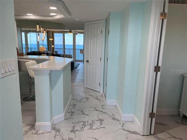 Foto del edificio - 1290 Gulf Blvd