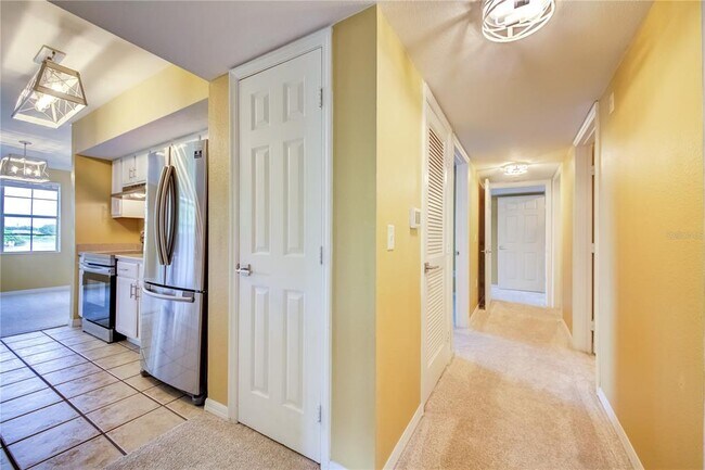 Building Photo - 1030 Villagio Cir