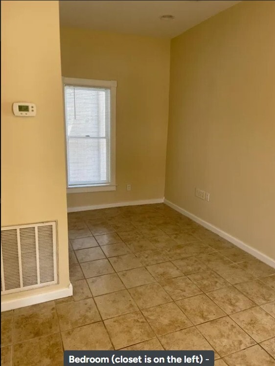 Back of bedroom - 911 Oak St