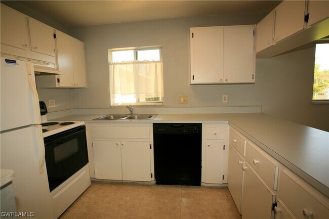 Foto del edificio - 8061 Country Rd