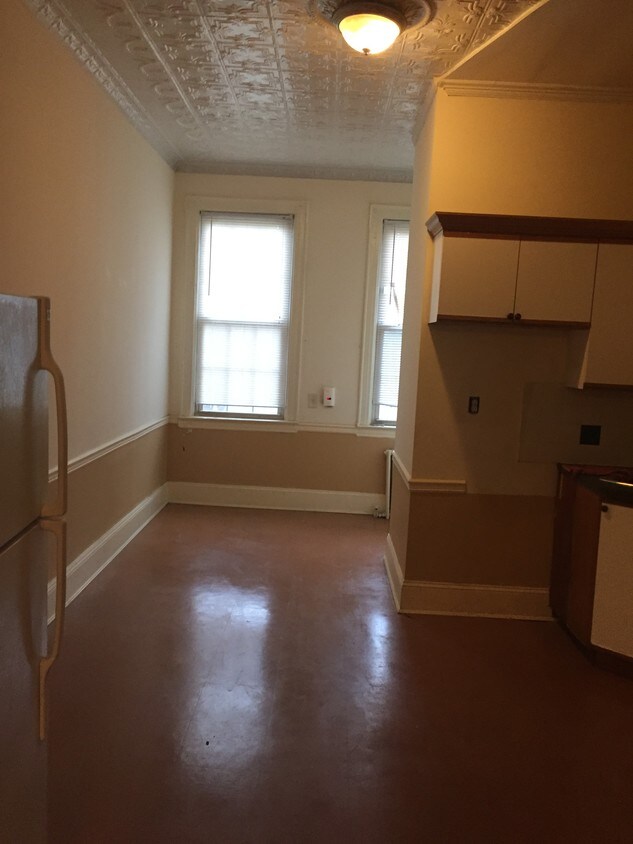 Gorgeous 1 Bedroom In Maspeth Queens Apartment For Rent In Queens Ny Apartments Com
