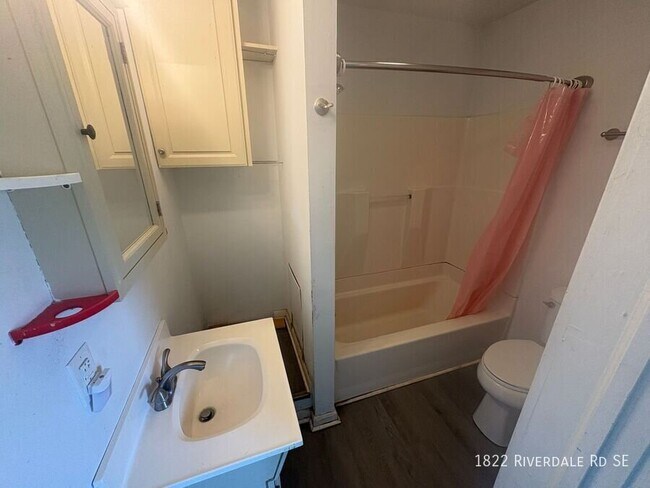 Foto del edificio - 1822 Riverdale Rd SE