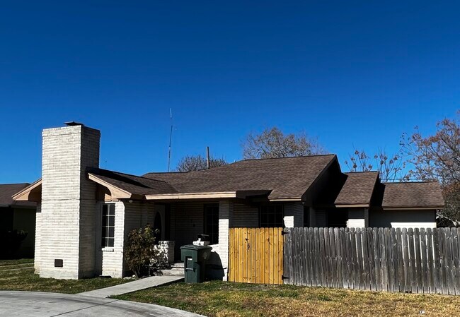 Front - 1139 Rose Ann Dr