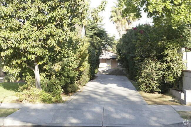 Foto del edificio - 3367 Big Dalton Ave