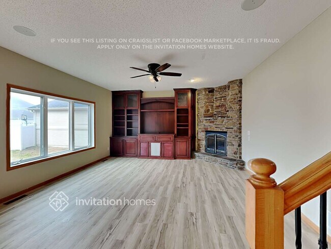 Foto del edificio - 11802 South Lake Boulevard Northeast