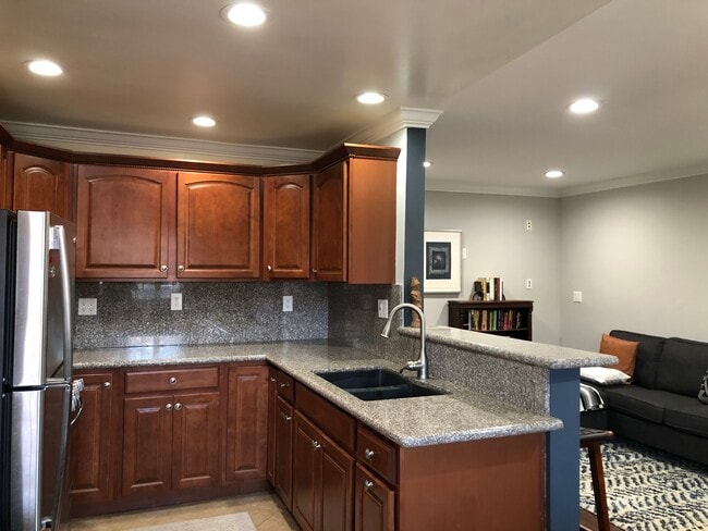 Building Photo - 4633 Marine Ave