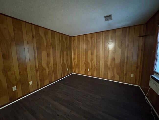 Foto del edificio - 130 Tyrone Blvd