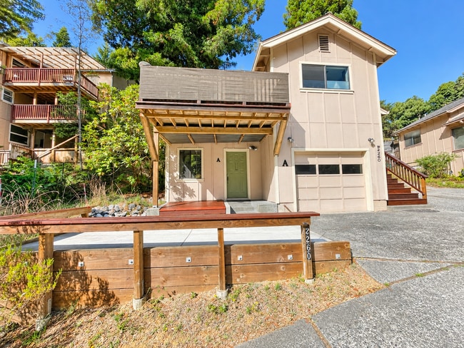 Building Photo - 2260 Terrace Ave