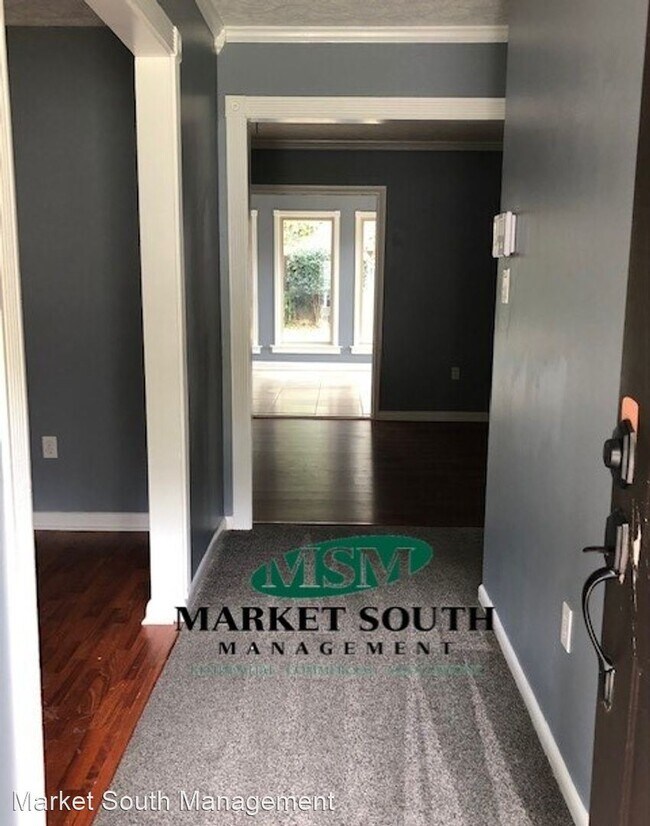 Foto del edificio - 3 br, 2 bath House - 112 E. Welwood Drive