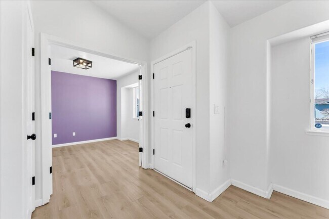 Foto del edificio - Cute corner lot 3 bed/ 2 bath