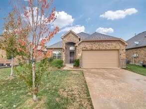 Building Photo - 710 Teakwood Dr