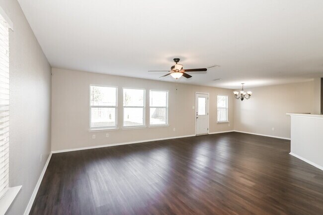 Foto del edificio - 16406 Chandler Ridge Ln