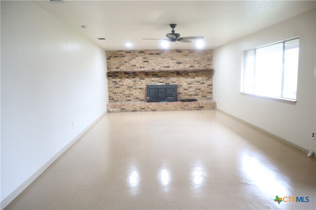 Foto del edificio - 707 Old Seguin Luling Rd