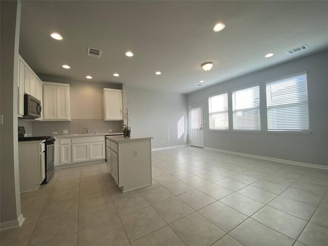 Building Photo - 1712 Artesian Spgs Xing