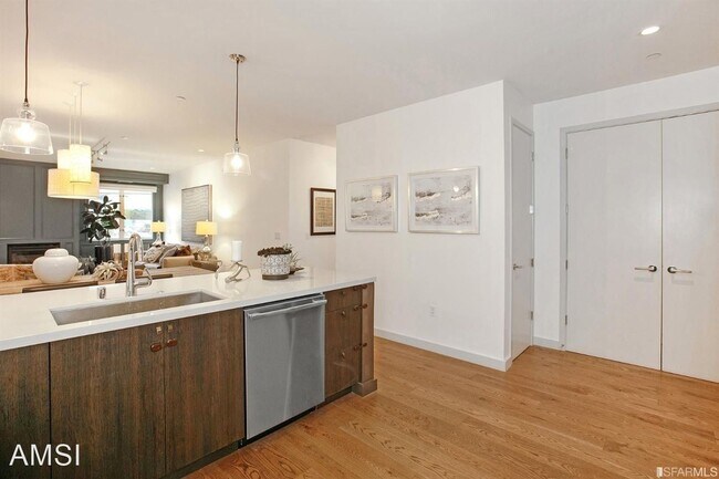 Building Photo - 3 br, 2.5 bath House - 1301 Indiana Street...