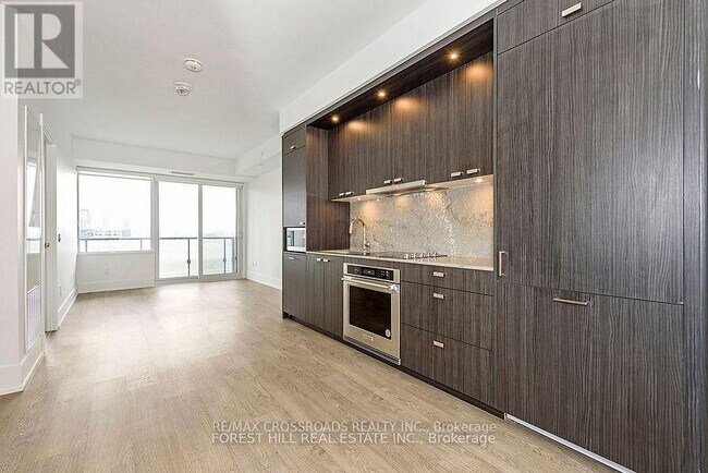 Photo du bâtiment - 470-3470 Front St W