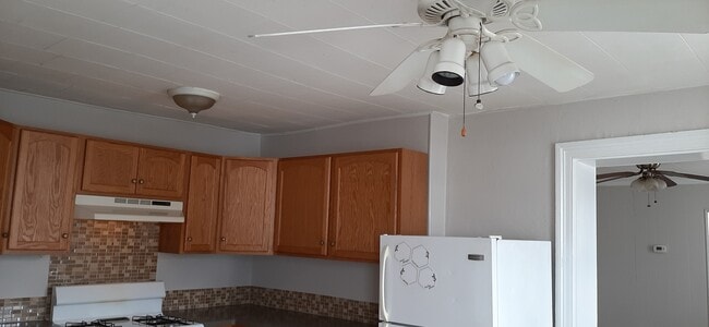 Building Photo - 306 Blair St