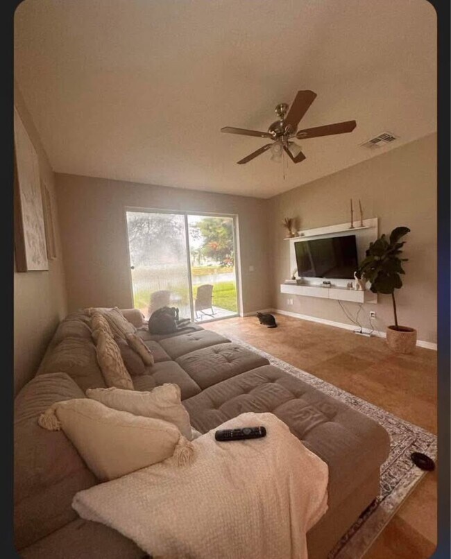 Foto del edificio - 4887 Adair Oak Dr