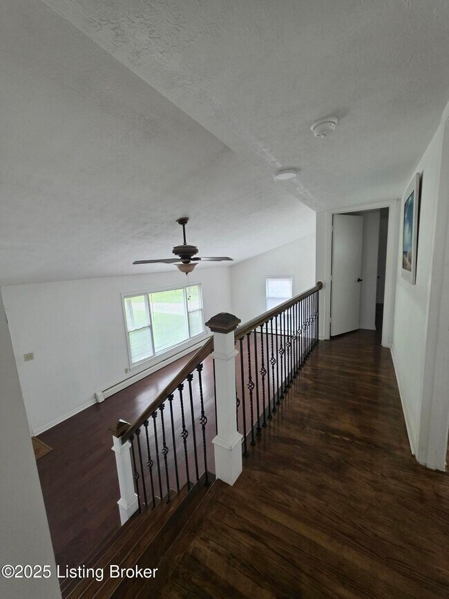 Foto del edificio - 6809 Shareith Dr