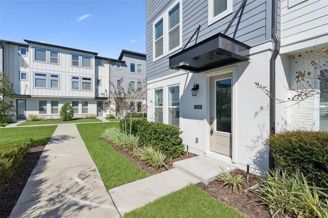 Foto del edificio - 12620 Willstatter Ave