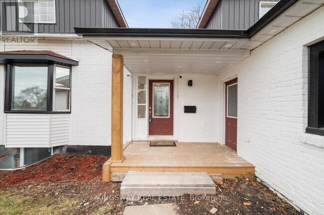Building Photo - 1144 Fisher Ave