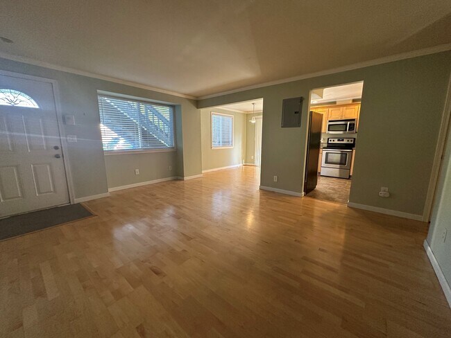Foto del edificio - 415 Healy Ave S